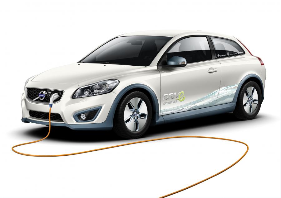  Volvo C30 DRIVe Electric 2011 года  (фото 13 из 37)